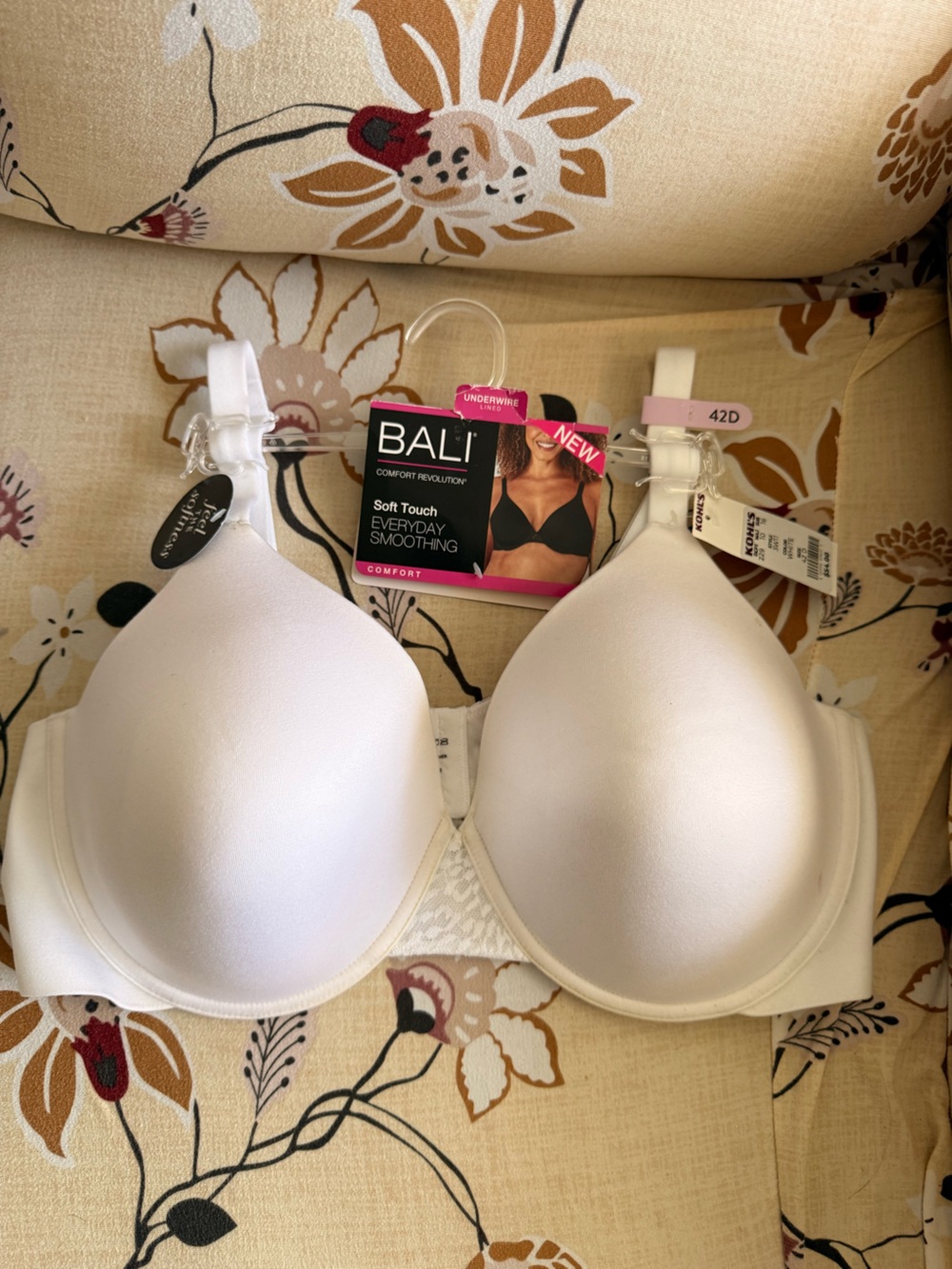 Bali White Smooth Moulded Everyday Bra - Picture 2 of 14